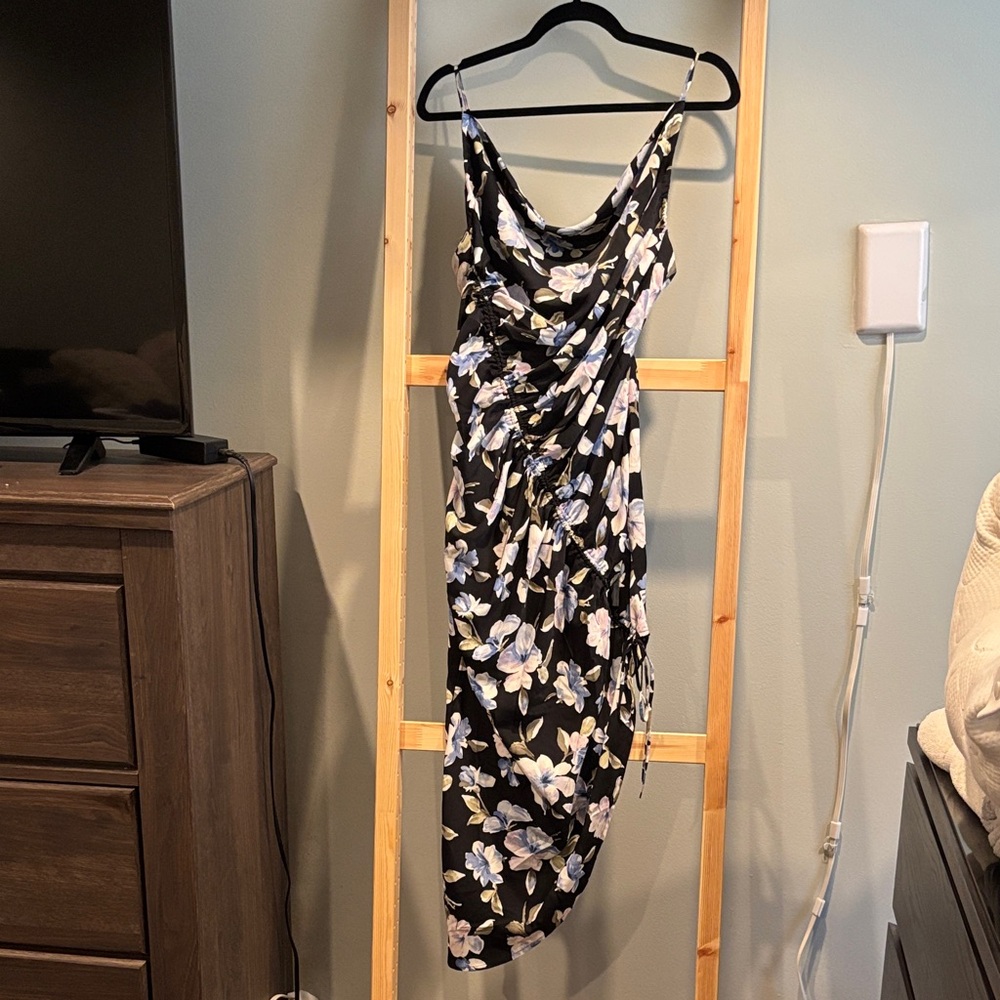 Abercrombie & Fitch Black and White Floral Asymmetrical Dress